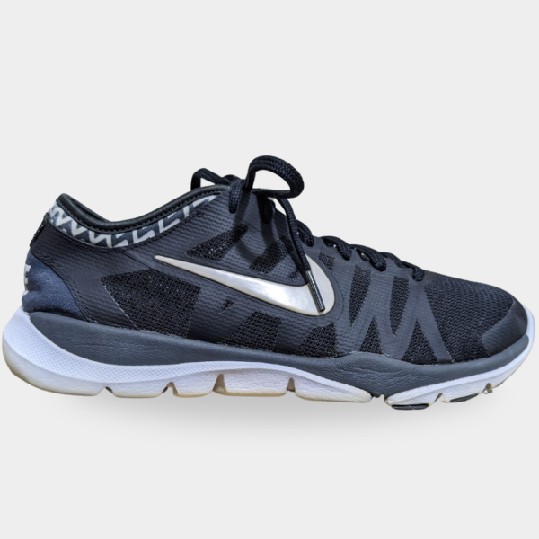 NIKE FELX SUPREME TR3